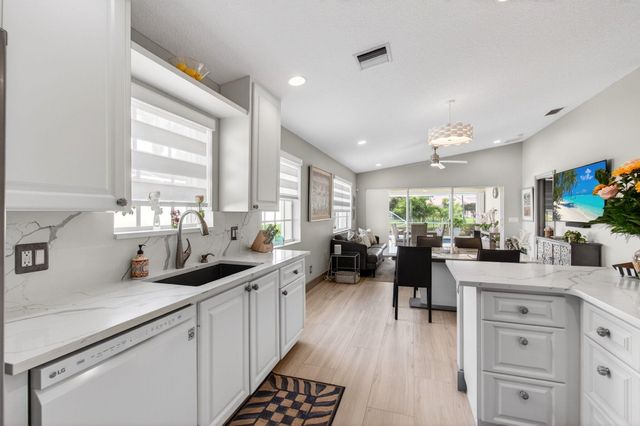 3023 Verdmont Lane, Wellington, FL 33414
