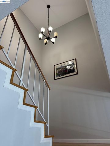 316 HERON DR., Pittsburg, CA 94561