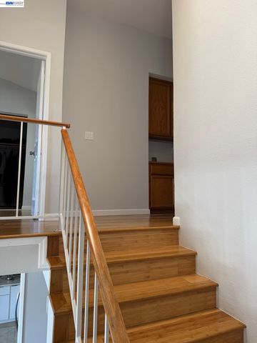316 HERON DR., Pittsburg, CA 94561