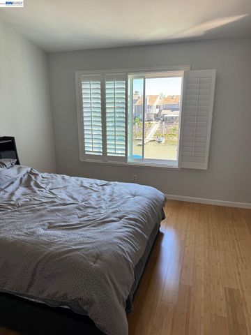 316 HERON DR., Pittsburg, CA 94561