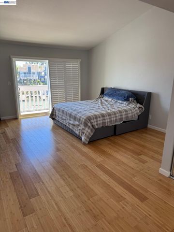 316 HERON DR., Pittsburg, CA 94561