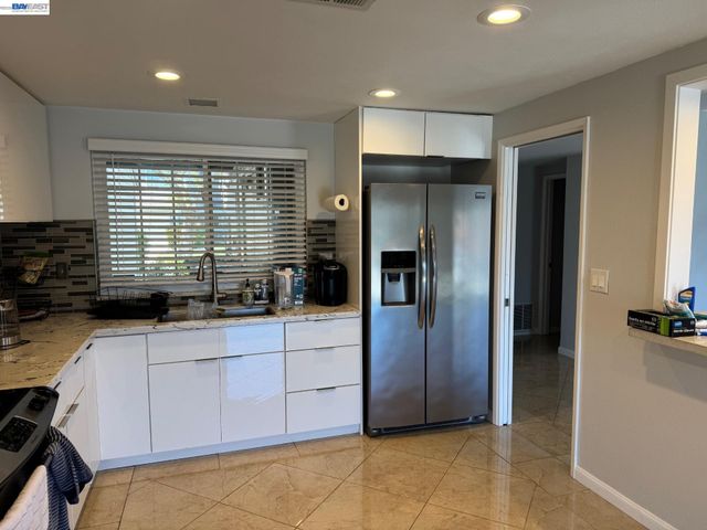 316 HERON DR., Pittsburg, CA 94561