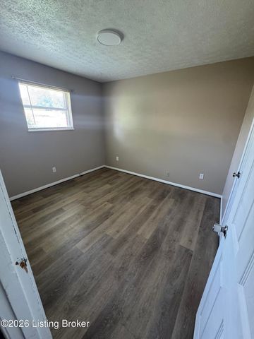 9622 Britannia Ct, Louisville, KY 40272