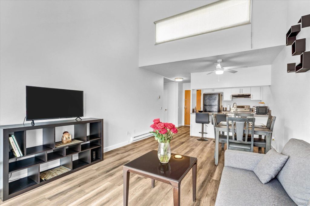 8034 Linda Vista rd 2V, San Diego, CA 92111
