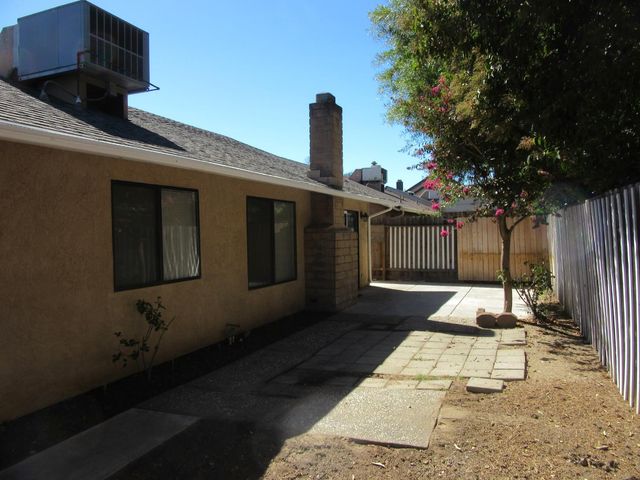 1919 Amberwood Ct, Stockton, CA 95207