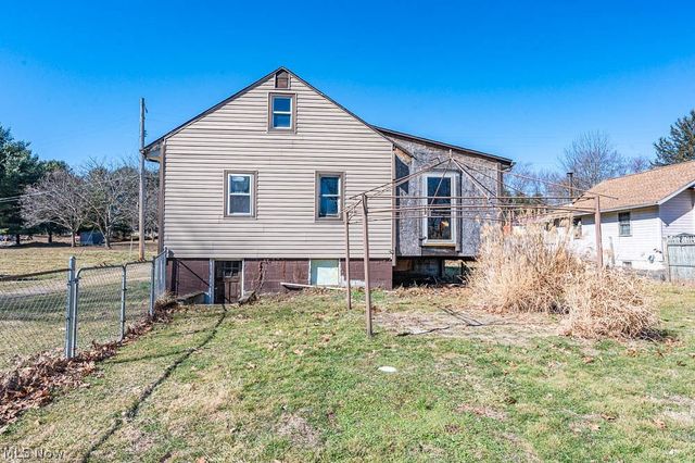 3236 Young Avenue NW, Massillon, OH 44647