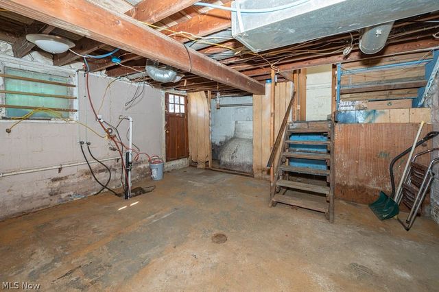 3236 Young Avenue NW, Massillon, OH 44647