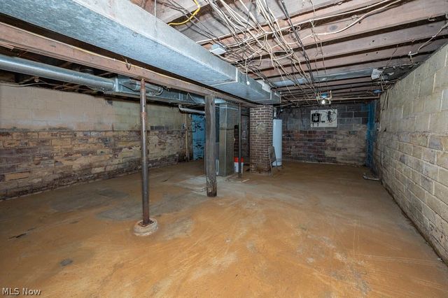 3236 Young Avenue NW, Massillon, OH 44647