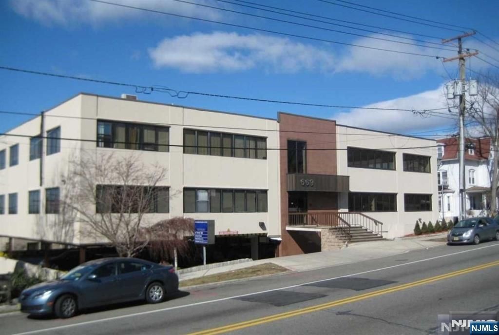 669 Broad Avenue 203, Ridgefield, NJ 07657