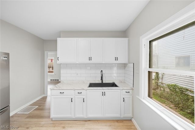 4256 W 22nd Street, Cleveland, OH 44109
