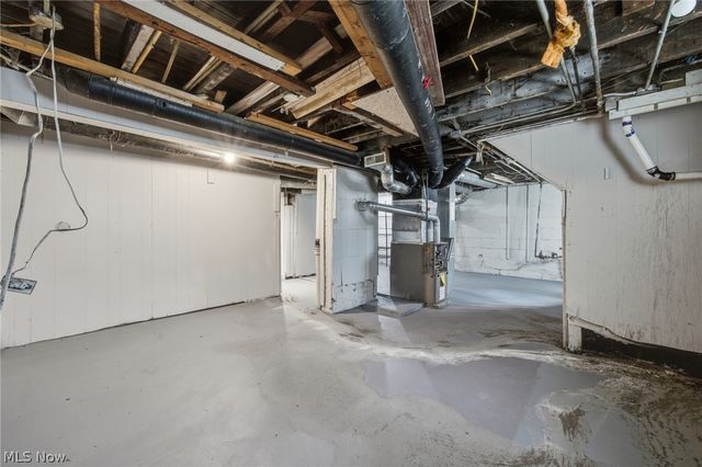 4256 W 22nd Street, Cleveland, OH 44109