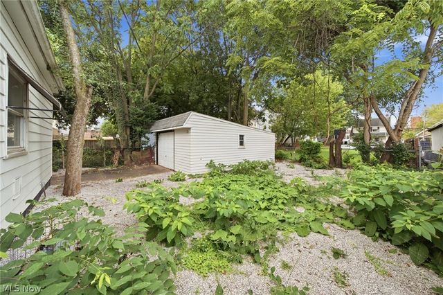 4256 W 22nd Street, Cleveland, OH 44109