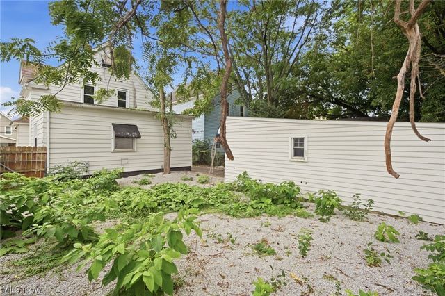 4256 W 22nd Street, Cleveland, OH 44109