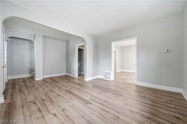 4256 W 22nd Street, Cleveland, OH 44109