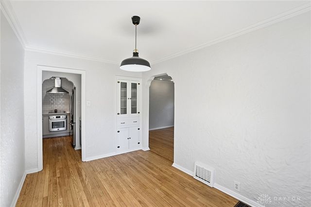 235 Claranna Avenue, Oakwood, OH 45419