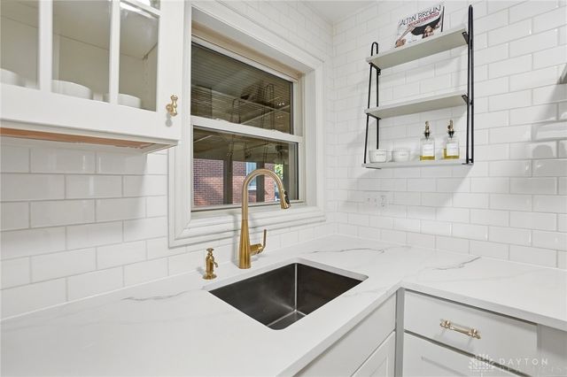 235 Claranna Avenue, Oakwood, OH 45419