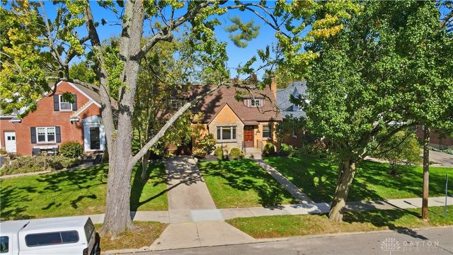 235 Claranna Avenue, Oakwood, OH 45419