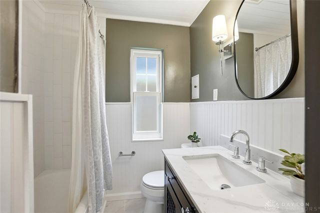 235 Claranna Avenue, Oakwood, OH 45419