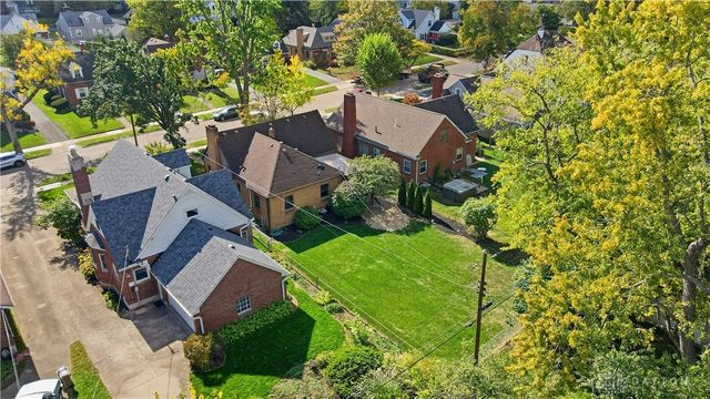 235 Claranna Avenue, Oakwood, OH 45419