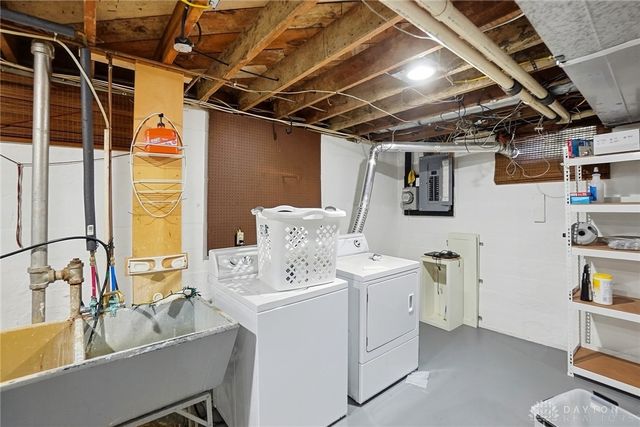 235 Claranna Avenue, Oakwood, OH 45419