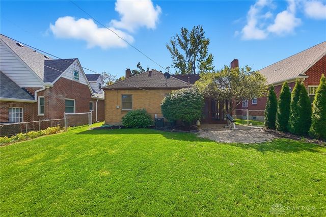 235 Claranna Avenue, Oakwood, OH 45419