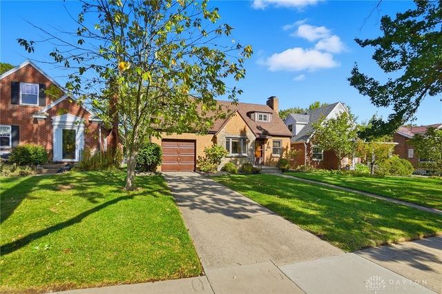 235 Claranna Avenue, Oakwood, OH 45419