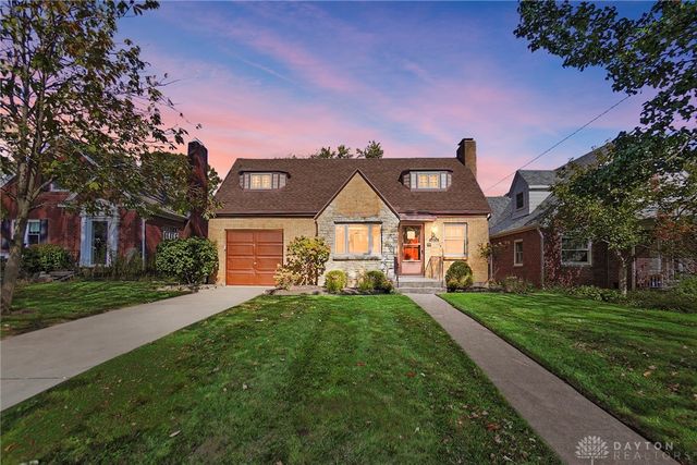 235 Claranna Avenue, Oakwood, OH 45419