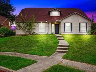 2911 Creekside Court, Carrollton, TX 75007