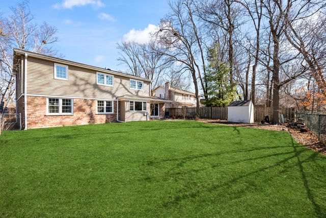 1320 N Douglas Avenue, Arlington Heights, IL 60004