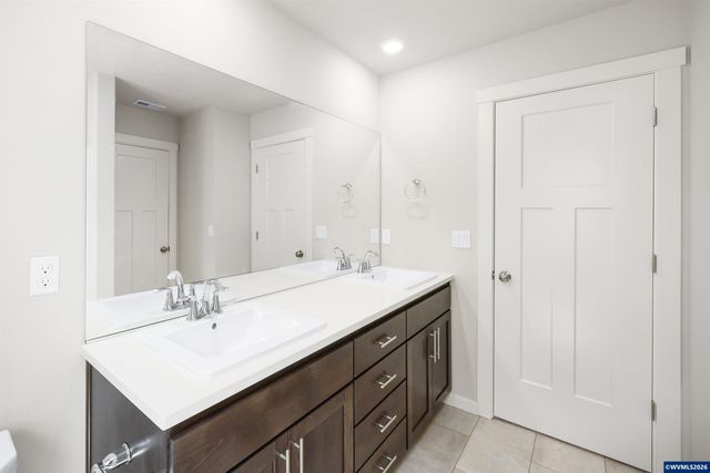 864 Windrow Av SE, Albany, OR 97322