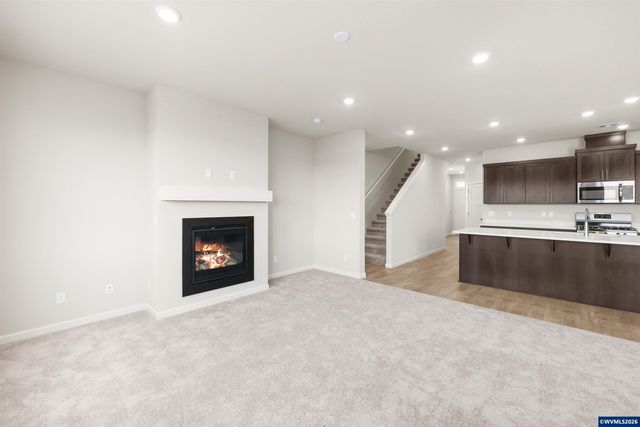 864 Windrow Av SE, Albany, OR 97322