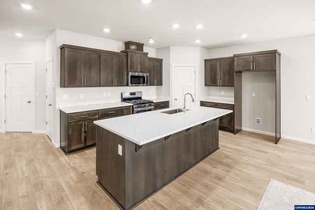 864 Windrow Av SE, Albany, OR 97322