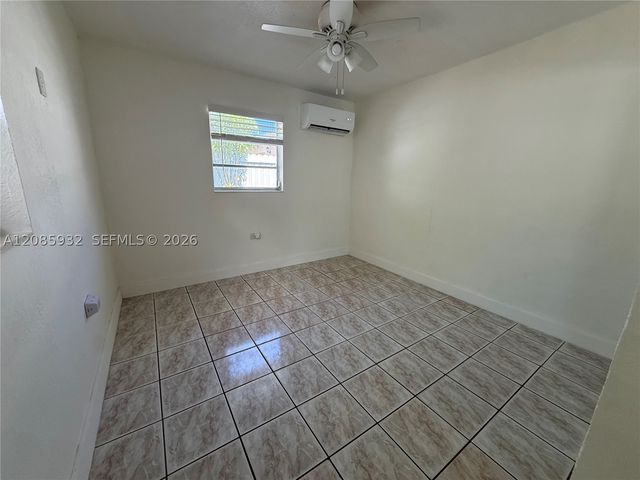 1405 NW 121st St 2, North Miami, FL 33167