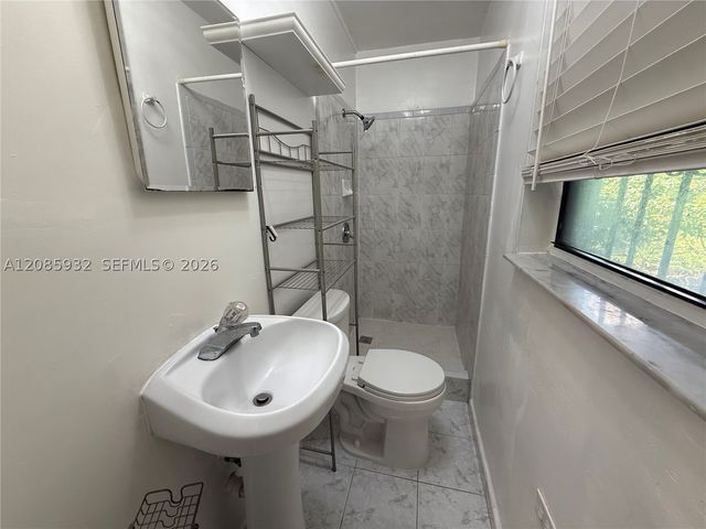 1405 NW 121st St 2, North Miami, FL 33167