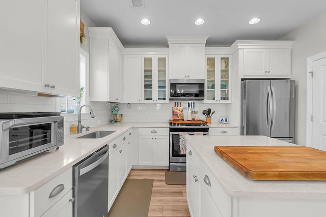 1025 Pigeon Point, Johns Island, SC 29455