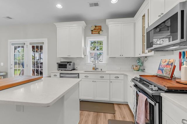 1025 Pigeon Point, Johns Island, SC 29455