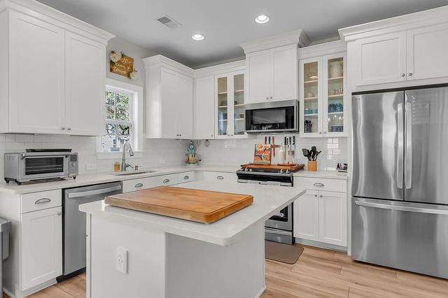 1025 Pigeon Point, Johns Island, SC 29455