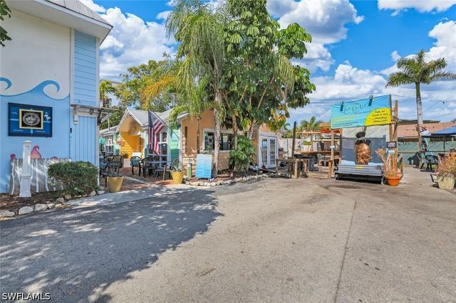 160 Palm ST 208, Marco Island, FL 34145