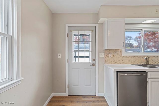 1736 Westwood Drive NW, Warren, OH 44485