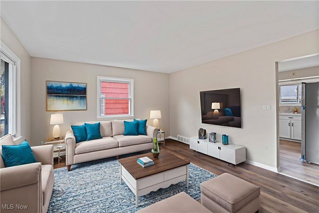 1736 Westwood Drive NW, Warren, OH 44485