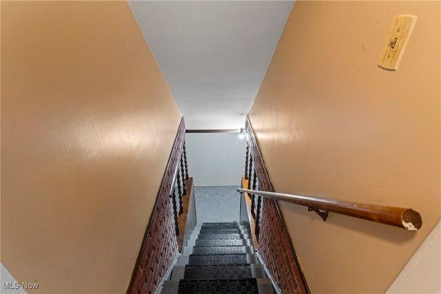 1736 Westwood Drive NW, Warren, OH 44485