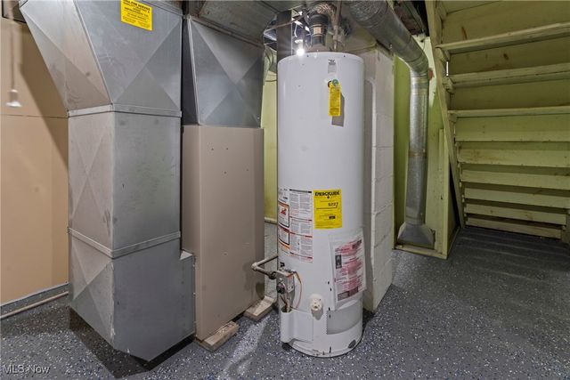 1736 Westwood Drive NW, Warren, OH 44485