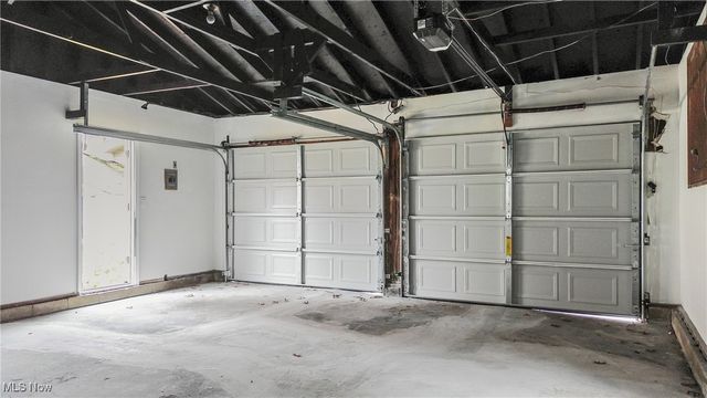 1736 Westwood Drive NW, Warren, OH 44485