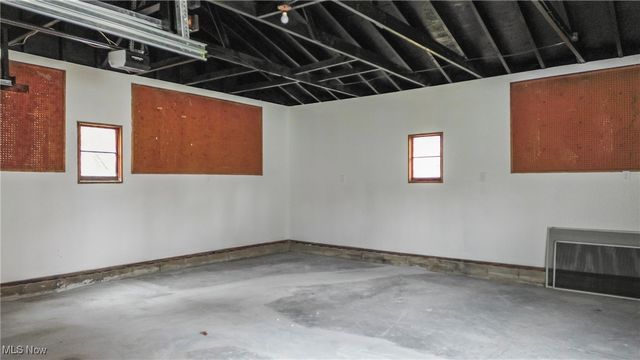 1736 Westwood Drive NW, Warren, OH 44485