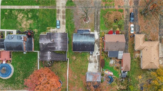 1736 Westwood Drive NW, Warren, OH 44485