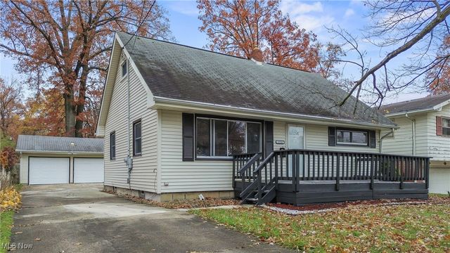 1736 Westwood Drive NW, Warren, OH 44485