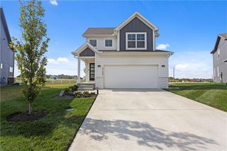 27600 E Red Fox Street, Lake Lotawana, MO 64086