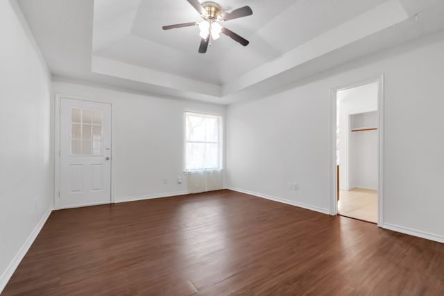 2111 Turf Club Drive, Arlington, TX 76017