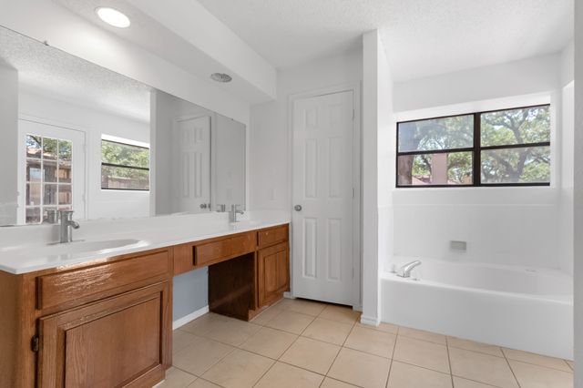 2111 Turf Club Drive, Arlington, TX 76017