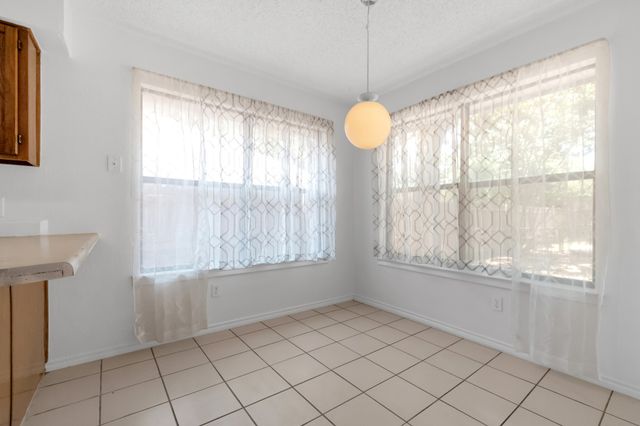 2111 Turf Club Drive, Arlington, TX 76017
